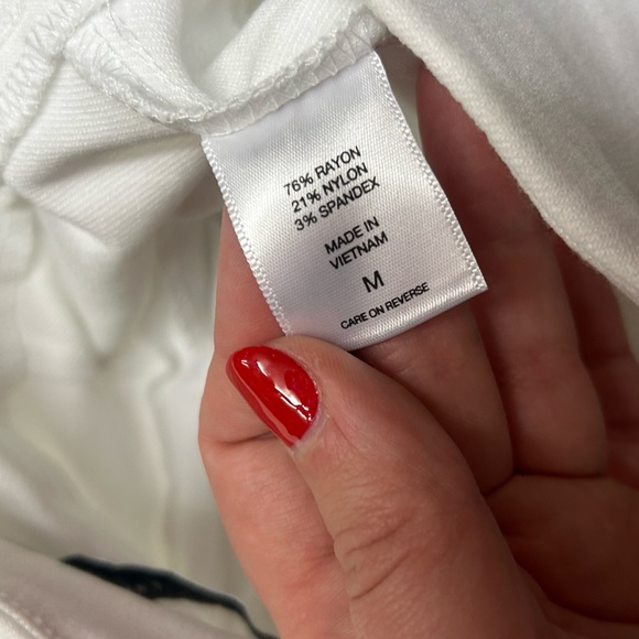 New York & Company White Pull on Pant Size M - Picture 6 of 6